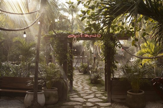 , Gitano Tulum